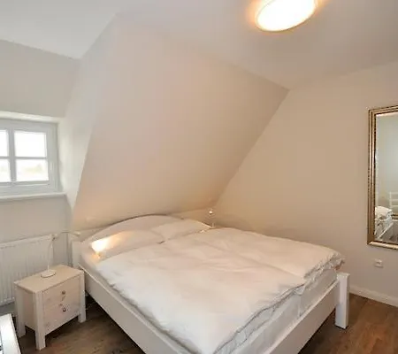 Holiday home Doppelhaushaelfte Huus Freeden 1 Bohl